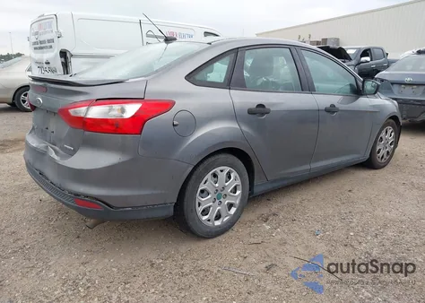 2014 Ford Focus S z USA, uszkodzony, nr VIN 1FADP3E26EL161408